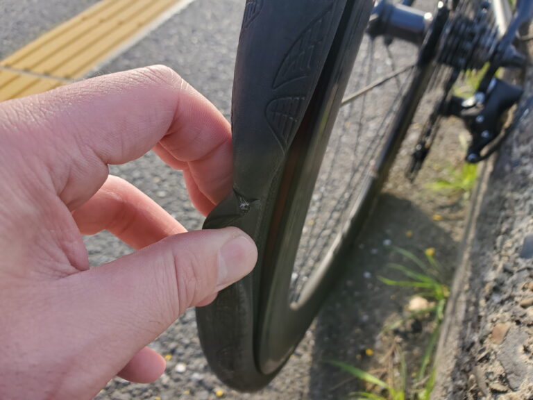 自転車 パンク 押して 歩く